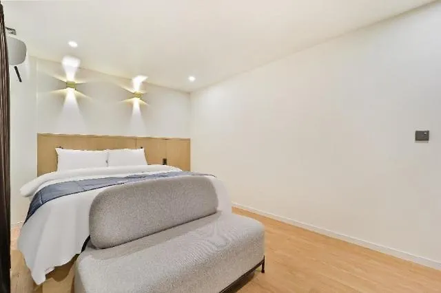 Sinlim Avenue Motel