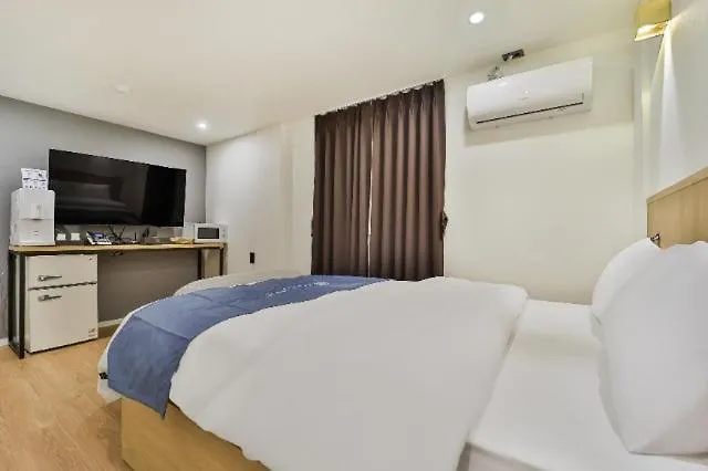 Sinlim Avenue Motel